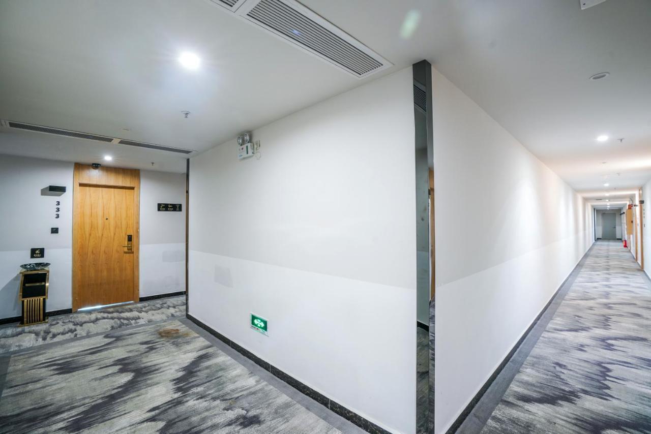 Felice Hotel-Guangzhou Baiyun International Airport Renhe Metro Station Branch 広州 エクステリア 写真