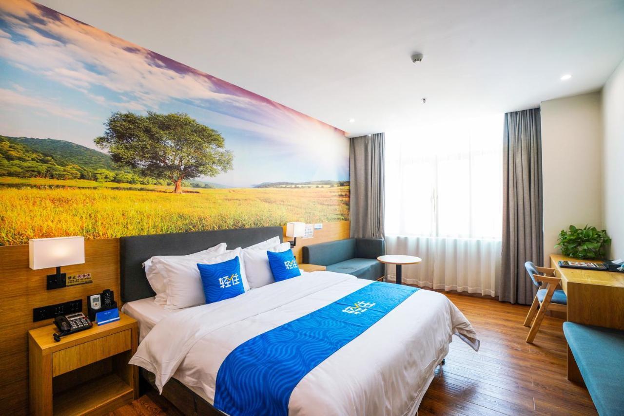Felice Hotel-Guangzhou Baiyun International Airport Renhe Metro Station Branch 広州 エクステリア 写真