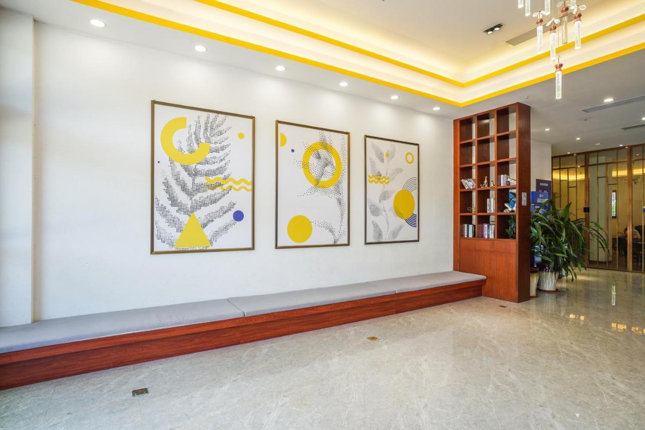 Felice Hotel-Guangzhou Baiyun International Airport Renhe Metro Station Branch 広州 エクステリア 写真
